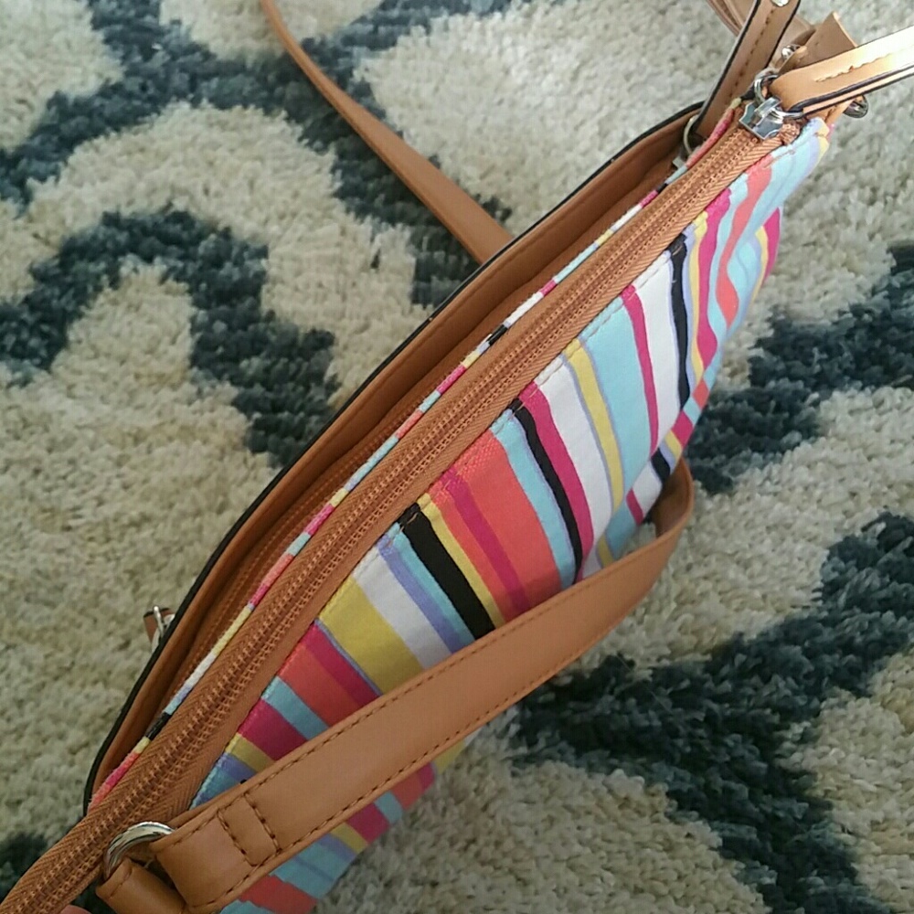 Striped Purse - Picture 5 of 5